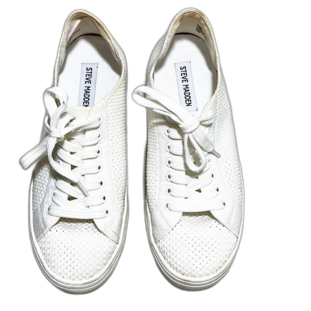 Steve Madden Perforated Material Lace Up Sneakers Off White Size 7.5